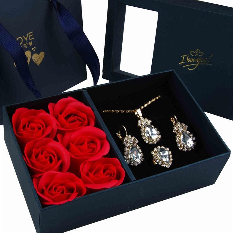 Caixa Baumont com Pedras em Rubi: Colar + Brincos + Anel + Rosas Perfumadas: Dia das Mães 30%OFF ❤️