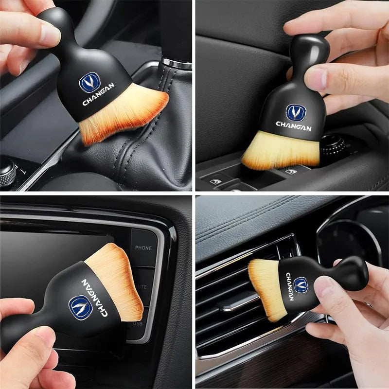 Mini Escova de Limpeza Automotiva (COMPRE 1 LEVE 2)